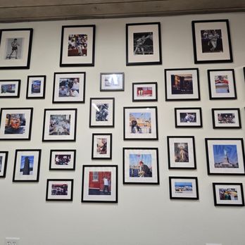 New York Squares - More decor - Pizza Near Me - Independence, Oregon