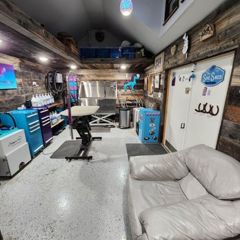Huckleberry Hound Spa - Pet Groomers Near Me - Clancy, Montana Huckleberry Hound Spa - Pet Groomers Near Me - Clancy, Montana
