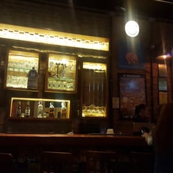 Botto Bar - Ótimo ambiente, 20 torneiras de chopp artesanais e rock n roll