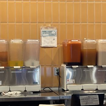Nguyen's Kitchen - Strawberry limeade Mango refresher-  (must try) Cucumber limeade Thai tea-  (delicious) Peach lychee tea-  (yummy) Jasmine milk tea - Asian Fusion Near Me - Carson, California