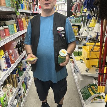 Barry's Ace Hardware - Jeff holding Shaw Pads the best for scrubbing & if cause comet. Jeff was great - Hardware Stores Near Me - Phoenix, Arizona