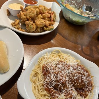 Olive Garden Italian Restaurant - Italian Near Me - Montclair, California