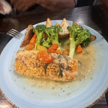 La Pasta - Salmon - Italian Near Me - Lynwood, California La Pasta - Salmon - Italian Near Me - Lynwood, California