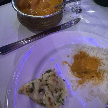 Bombay Darbar - Butter chicken and Garlic naan - Indian Near Me - Doral, Florida