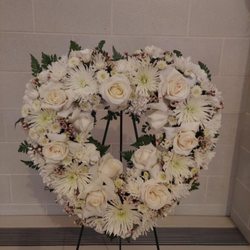 Sauganash Flowers - Express heartfelt thoughts of sympathy in a special way