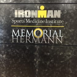 Memorial Hermann Ironman Sports Medicine Institute - Entrance.