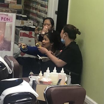 Lovely Nail - Nail Salons Near Me - Oxon Hill, Maryland