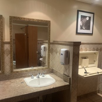 Olive Garden Italian Restaurant - Bathroom - Italian Near Me - Provo, Utah Olive Garden Italian Restaurant - Bathroom - Italian Near Me - Provo, Utah
