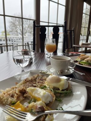 1833 Kitchen & Bar by null