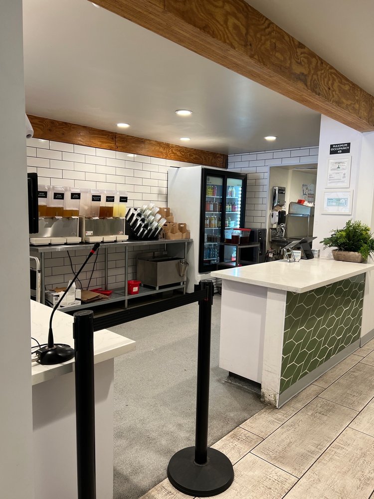 Health Nut - Woodland Hills