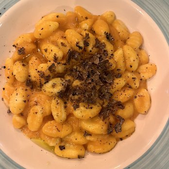 Trattoria Cesarino - gnocchi with pumpkin sauce and black truffles - Trattorie Near Me - Florence, FI Trattoria Cesarino - gnocchi with pumpkin sauce and black truffles - Trattorie Near Me - Florence, FI