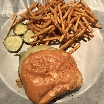 Yard House - Pepper jack burger and fries - New American Near Me - Meridian, Idaho Yard House - Pepper jack burger and fries - New American Near Me - Meridian, Idaho