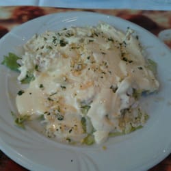 El Celler del Cercle - Primer plato. Ensalada de pollo con Salsa Curry