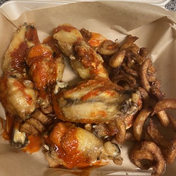 Chili's - Chicken Bone-In Wings / disgusting - Bars Near Me - Stafford, Virginia Chili's - Chicken Bone-In Wings / disgusting - Bars Near Me - Stafford, Virginia