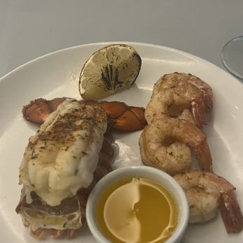 DRIFT - Lobster and shrimp - Seafood Near Me - Pensacola Beach, Florida DRIFT - Lobster and shrimp - Seafood Near Me - Pensacola Beach, Florida