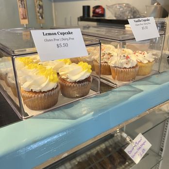 Flagler Tea Company - Lemon cupcakes soooo good! - Vegan Near Me - Flagler Beach, Florida
