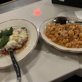 Pelato - Chicken Parmigiana, Radiatori Vodka - Italian Near Me - Nashville, Tennessee