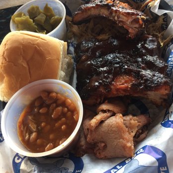 Central BBQ - Ribs, pulled pork, brisket, BBQ beans, and green beans - Barbeque Near Me - Memphis, Tennessee Central BBQ - Ribs, pulled pork, brisket, BBQ beans, and green beans - Barbeque Near Me - Memphis, Tennessee