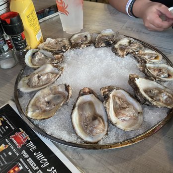 The Juicy Seafood - Dozen raw oysters - Seafood Near Me - Columbus, Georgia The Juicy Seafood - Dozen raw oysters - Seafood Near Me - Columbus, Georgia