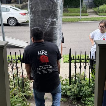 HR2 Moving Services - Hard Work. Great Results - Movers Near Me HR2 Moving Services - Hard Work. Great Results - Movers Near Me