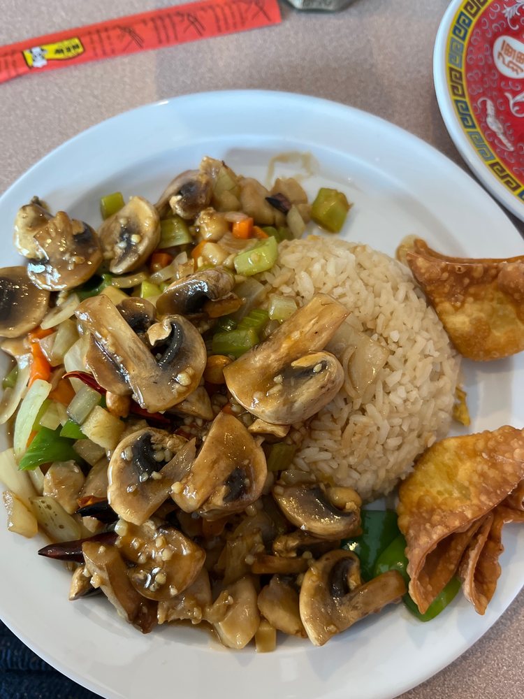 CHOPSTICK HOUSE 42 Photos & 64 Reviews 5522 N 103rd St, Omaha