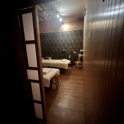 The Palace Foot & Body Massage - A massage room
