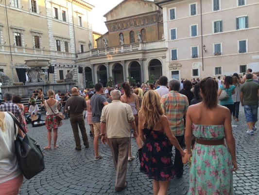 Piazza di Santa Maria in Trastevere by null