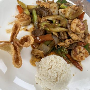 Red Pepper Chinese Restaurant - Szechuan Triple Delight - Chinese Near Me - Lawrence, Kansas Red Pepper Chinese Restaurant - Szechuan Triple Delight - Chinese Near Me - Lawrence, Kansas