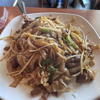 Capital Noodle Bar - Brea - Stir Fried Chow Fun with beef - Noodles Near Me - Brea, California