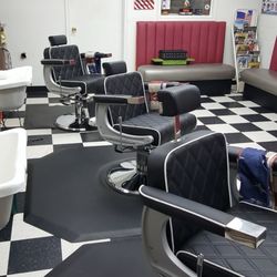 American Barber Shop - Inside the shop