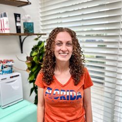 Long curly haircut and style