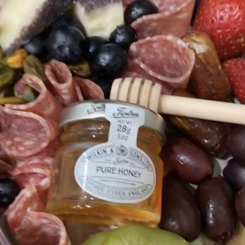 V&G Charcuterie - Caterers Near Me V&G Charcuterie - Caterers Near Me