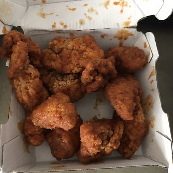 Buffalo Wild Wings - American Near Me - Woodhaven, Michigan