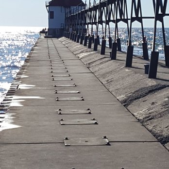 Tiscornia Park Beach - Beaches Near Me - St. Joseph, Michigan Tiscornia Park Beach - Beaches Near Me - St. Joseph, Michigan