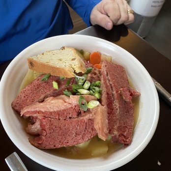 The Charles - Corn beef and cabbage - American Near Me - Wethersfield, Connecticut