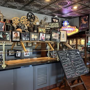 Oscar's Pub & Grill - Bars Near Me - Limon, Colorado