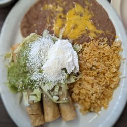 Bun-N Burger - Taquitos plate