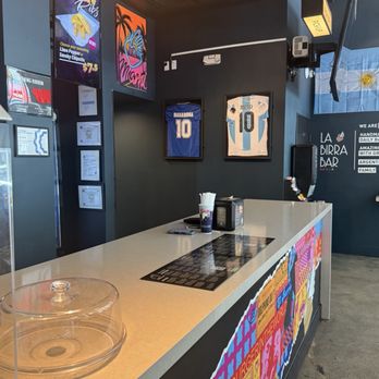 La Birra Bar - Wynwood - Front of Restaurant - Burgers Near Me - Miami, Florida
