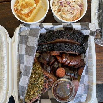 Willamette Valley Smokehouse - Biscuit,sausage,tri tip,cornbread and coleslaw - Barbeque Near Me - Salem, Oregon Willamette Valley Smokehouse - Biscuit,sausage,tri tip,cornbread and coleslaw - Barbeque Near Me - Salem, Oregon