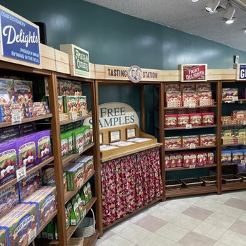 Liberty Orchards - The inside - Candy Stores Near Me - Cashmere, Washington Liberty Orchards - The inside - Candy Stores Near Me - Cashmere, Washington