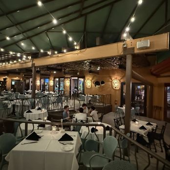 Mitch's on El Paseo - Seafood Near Me - Palm Desert, California