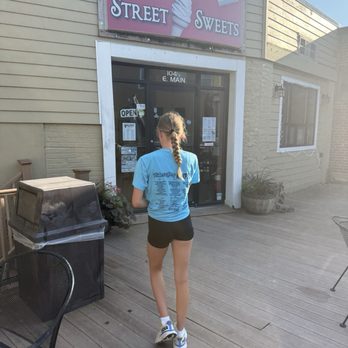 Main Street Sweets - Burgers Near Me - West Branch, Iowa Main Street Sweets - Burgers Near Me - West Branch, Iowa