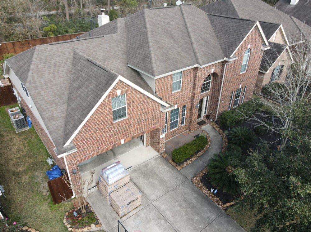 Slide of Mend Roofing