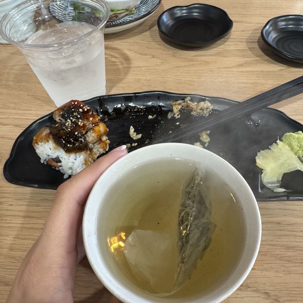King eel Sushi Bento - Green tea - Sushi Bars Near Me - Santa Ana, California