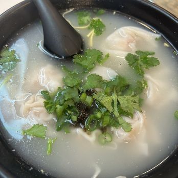 Yozi - 8th Ave - Shrimp and pork wontons - Shanghainese Near Me - Brooklyn, New York