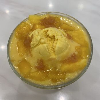 Mango Mango Dessert - A1 - Mango, pomelo, sago and special mango juice - Ice Cream & Frozen Yogurt Near Me - Bayside, New York