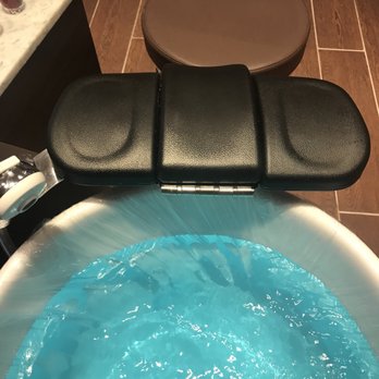 Maxwell Nail Spa - Nail Salons Near Me - Chicago, Illinois