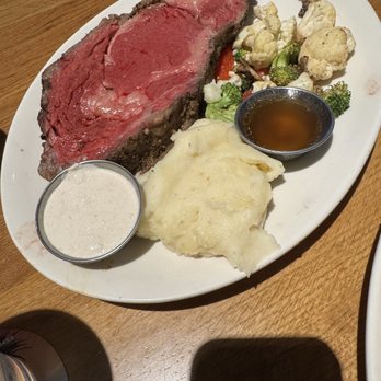 BJ's Restaurant & Brewhouse - Prime rib - American Near Me - Sparks, Nevada