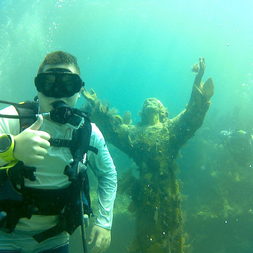 Rainbow Reef Dive Center - Scuba Diving Near Me - Key Largo, Florida