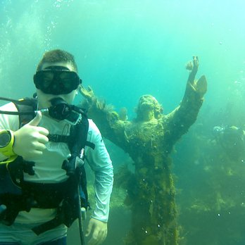 Rainbow Reef Dive Center - Scuba Diving Near Me - Key Largo, Florida